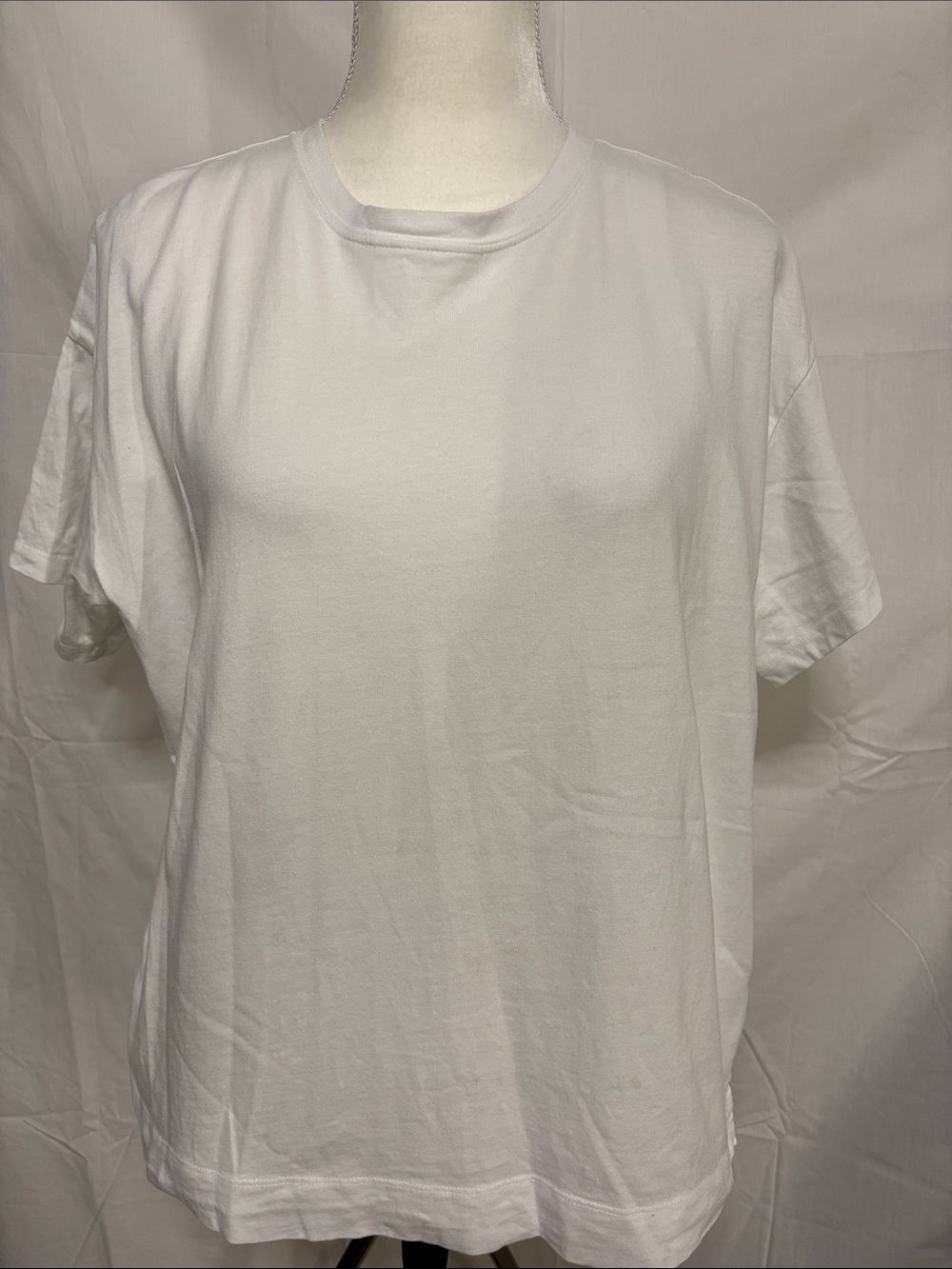 Old Navy White Short Sleeve Crewneck Tee